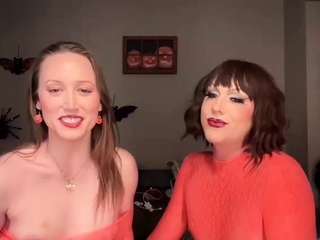 Beautiful amateur brunette lesbians at play